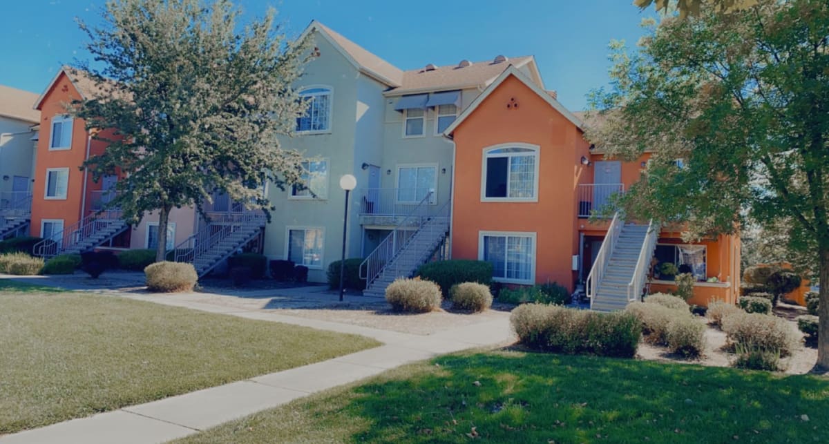 Photos and Video of Lincoln Corner Apartments in Vacaville, CA